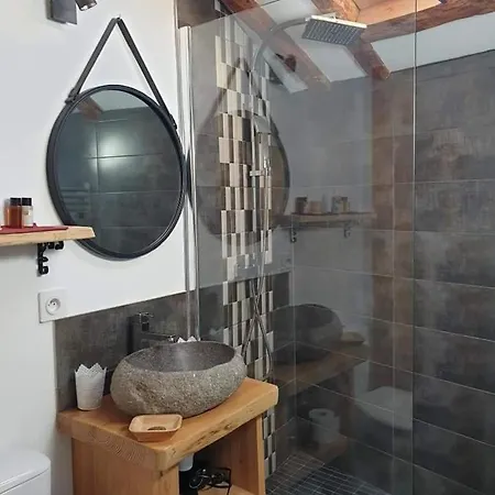 La Petite Chapelle Vendégház 3*